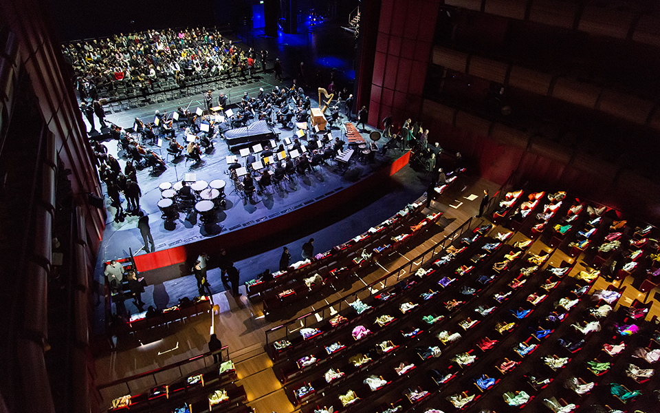 o-εικαστικός-νίκος-ναυρίδης-συνδυάζει-2293227