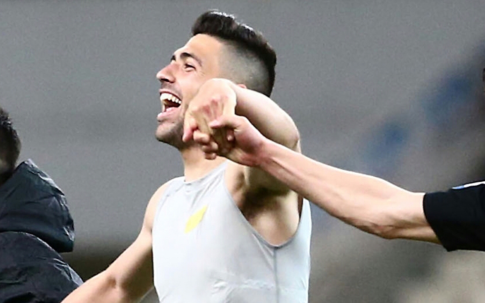 αεκ-παίζει-το-κεφάλι-του-με-πασ-ο-ουζ-2293349