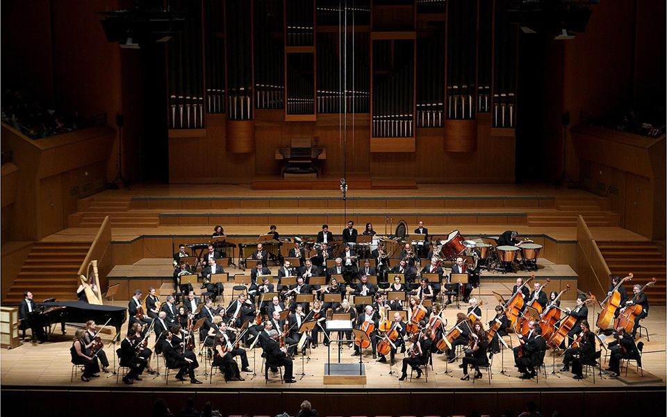 o-μαέστρος-λέον-μπότσταϊν-ανοίγει-με-τη-2293424