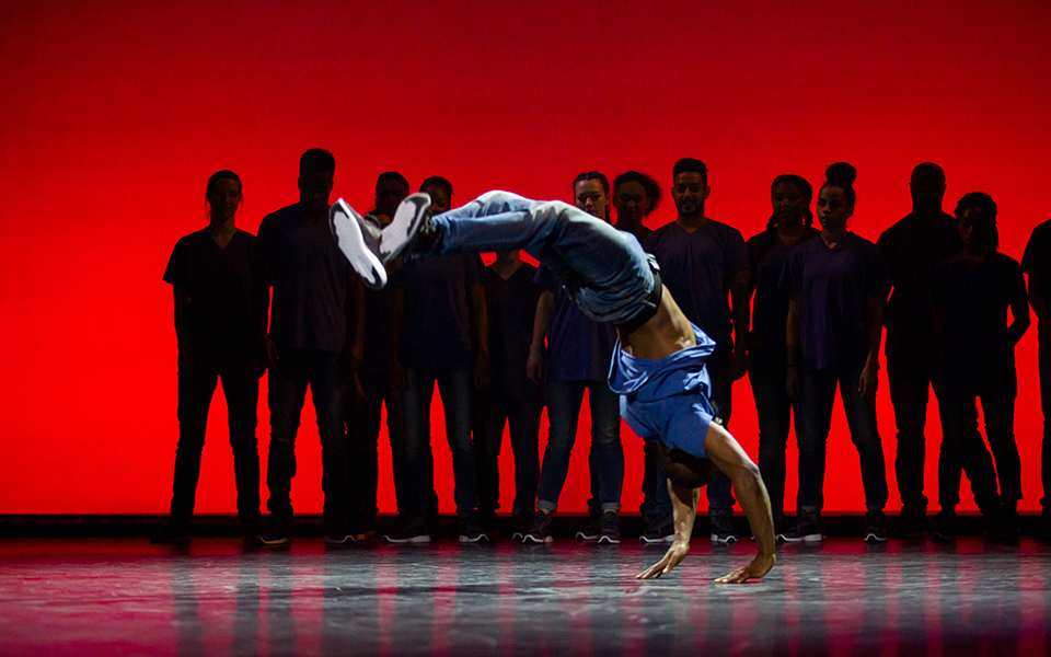 πάρκο-με-όπερα-και-βαρύ-λαϊκό-2295338