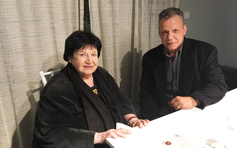 μια-σύναξη-γεμάτη-τρυφερότητα-για-τον-2296071