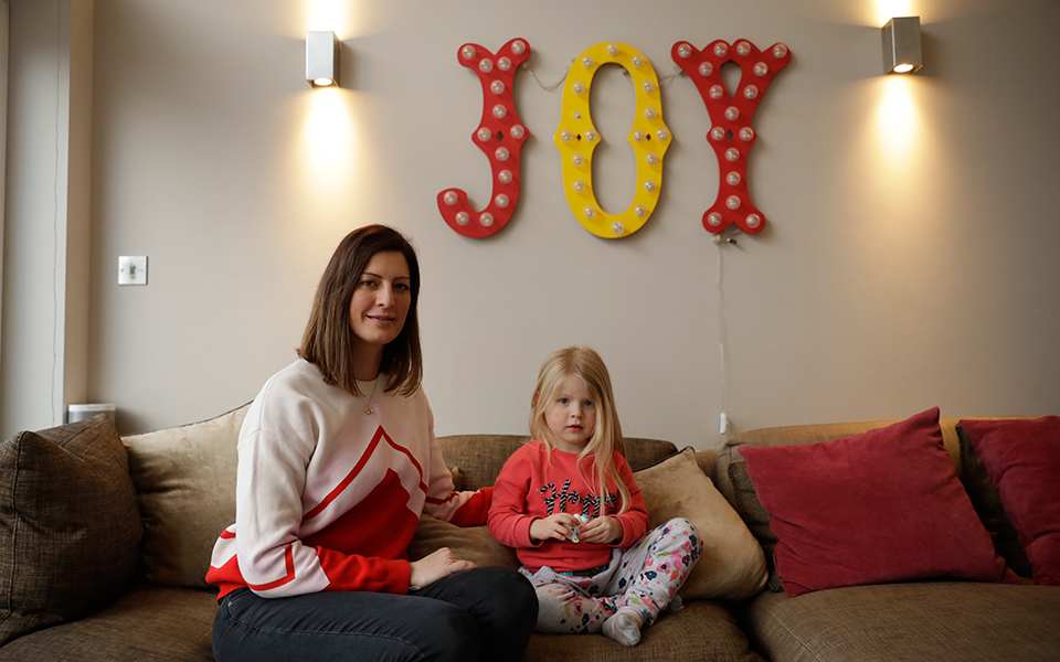 βρετανία-εκκληση-της-ελισάβετ-για-συμ-2296565