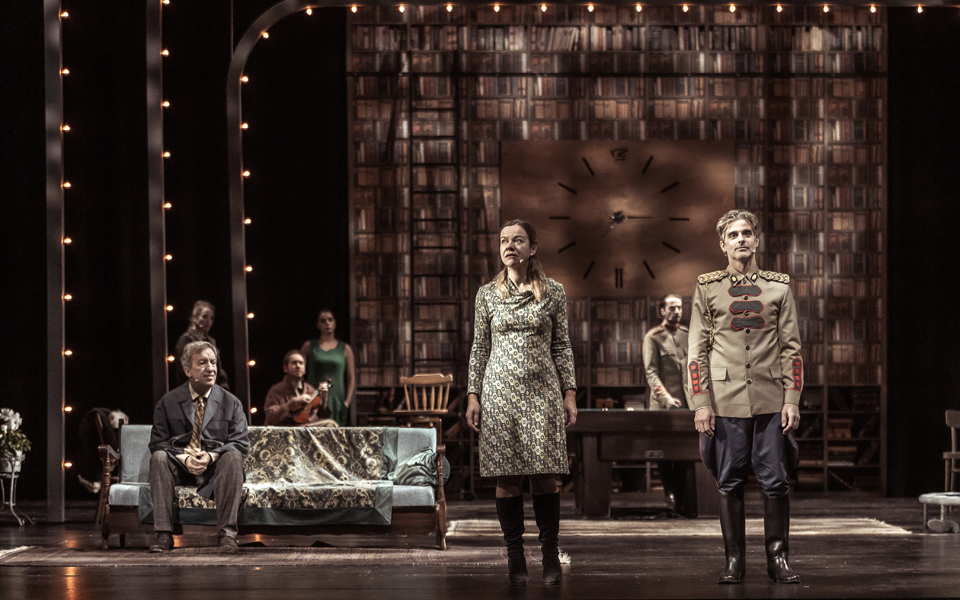 tσέχοφ-επί-τέσσερα-2296430