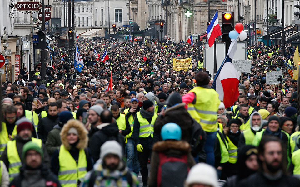γιώργος-πρεβελάκης-η-ελλάδα-στην-ευρω-2296510