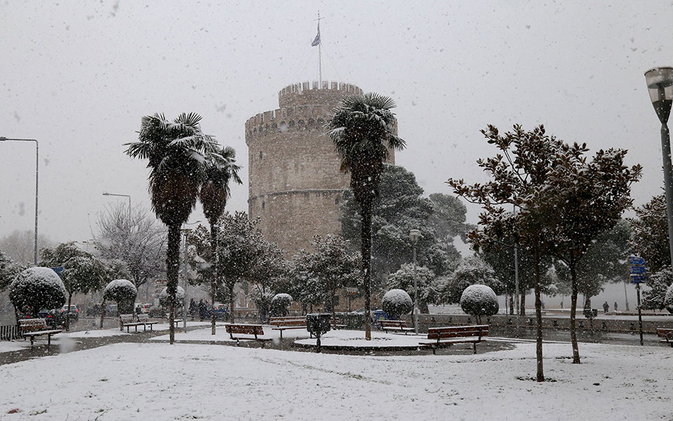 ντύθηκε-στα-λευκά-η-θεσσαλονίκη-φωτ-2292295