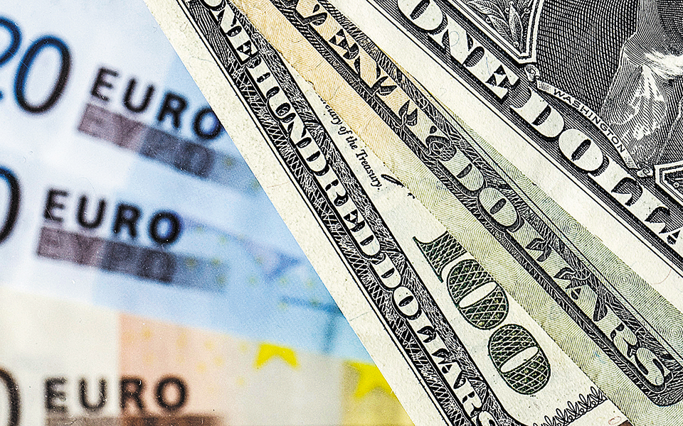 η-fed-κατεβάζει-ταχύτητα-και-το-δολάρι-2293538