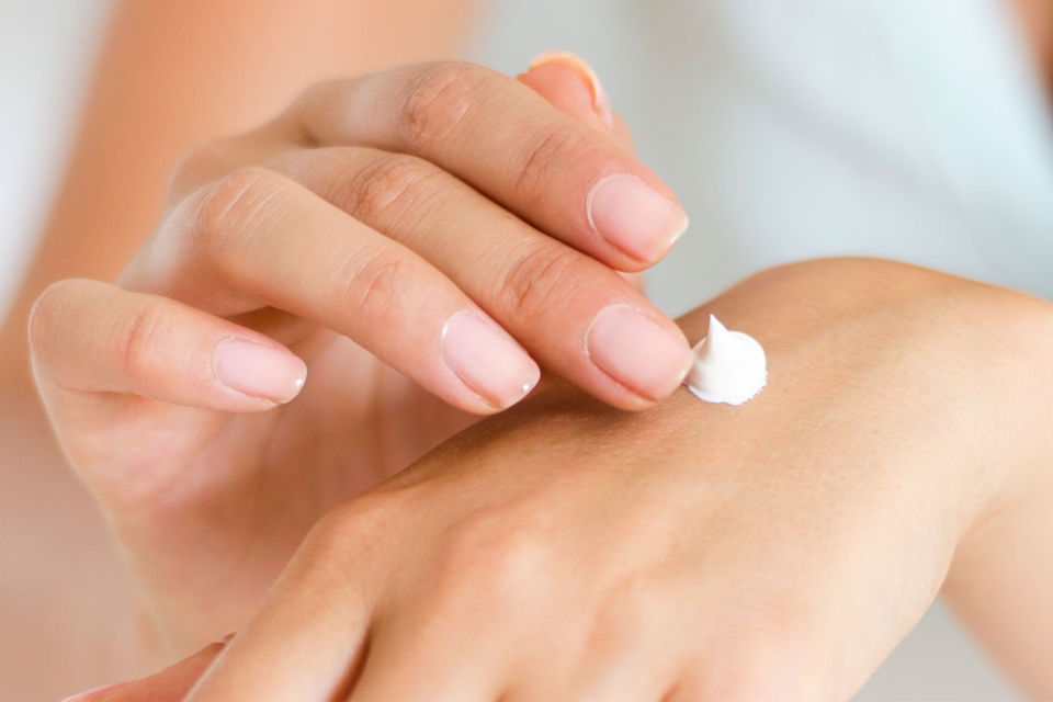 σκασμένα-χέρια-5-θαυματουργές-κρέμες-π-2293032
