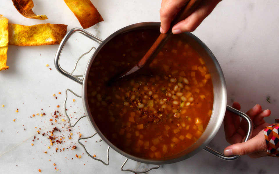 ηπειρώτικη-φασολάδα-με-δυόσμο-και-ρίγ-2294152
