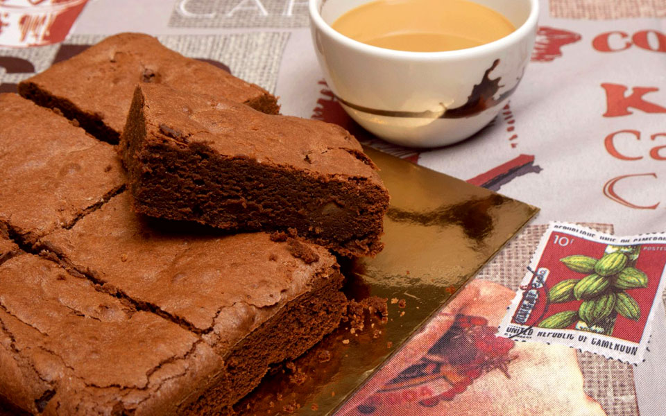 υγρό-κέικ-σοκολάτας-με-αχλάδια-2295673