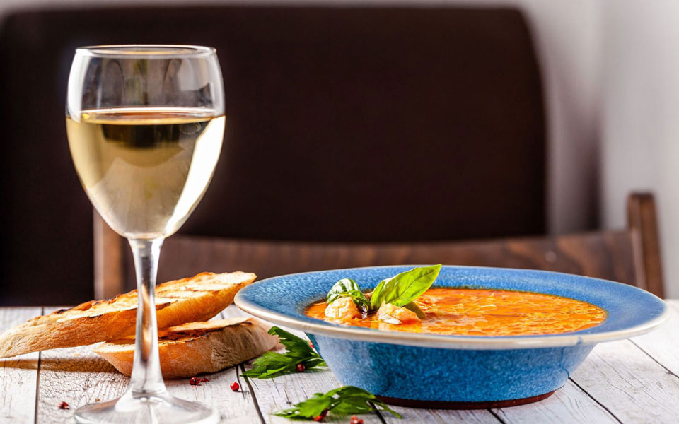 τι-πίνουμε-με-τις-ψαρόσουπες-2295681