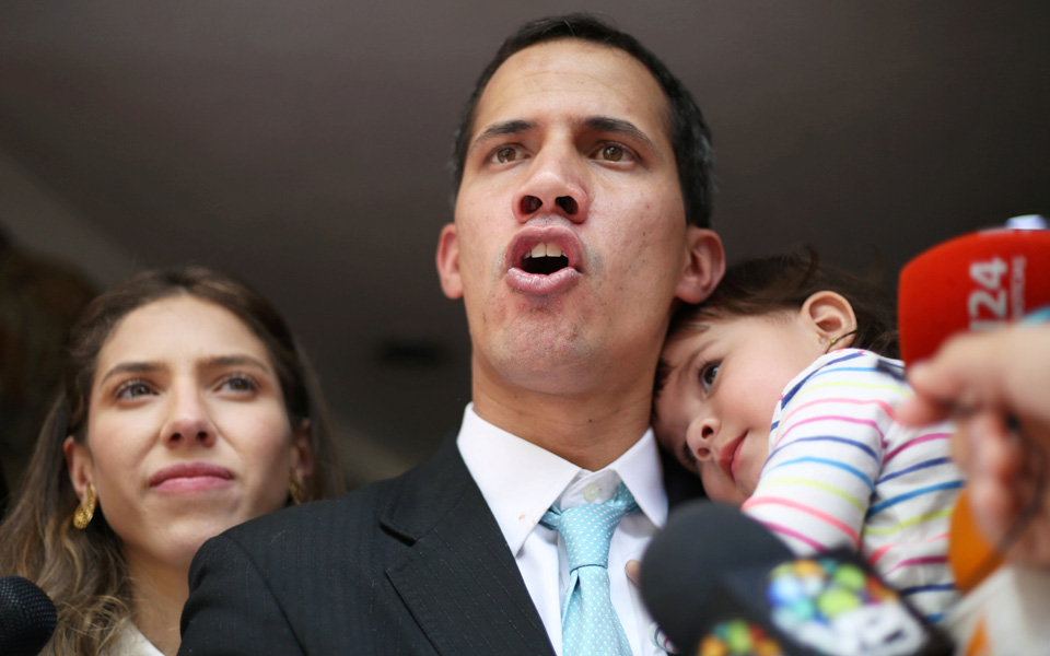 εφοδο-της-αστυνομίας-στο-σπίτι-του-κατ-2297512