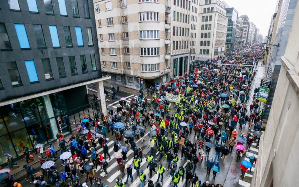 βρυξέλλες-70-000-άνθρωποι-στους-δρόμους-γι-2296832