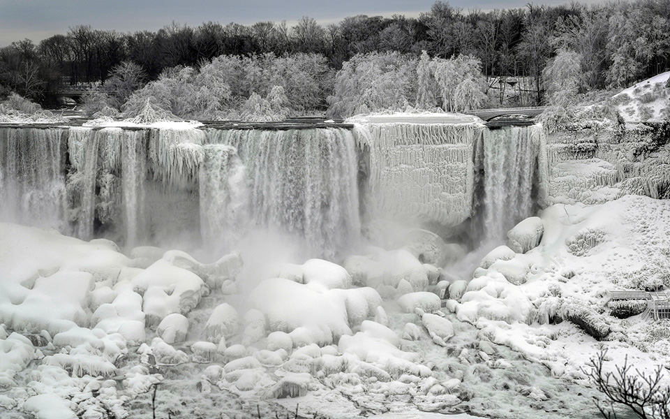 πάγωσαν-οι-καταρράκτες-του-νιαγάρα-φω-2295791