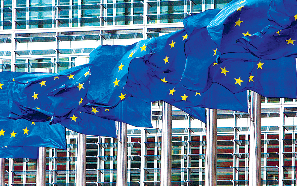 η-ευρωζώνη-σε-επιβράδυνση-η-ιταλία-σε-ύ-2301557