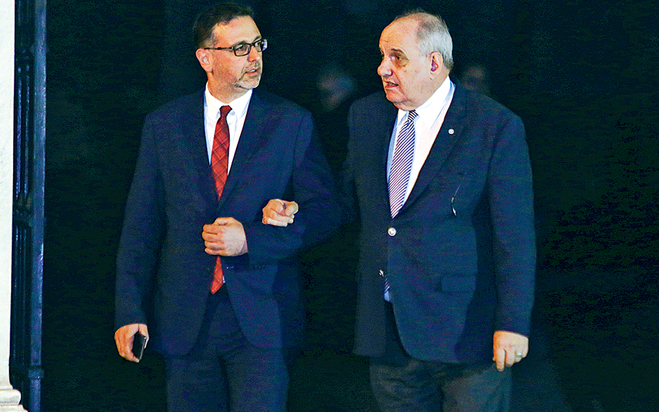 μπλουμ-το-αγόρι-στη-λίμνη-2300836