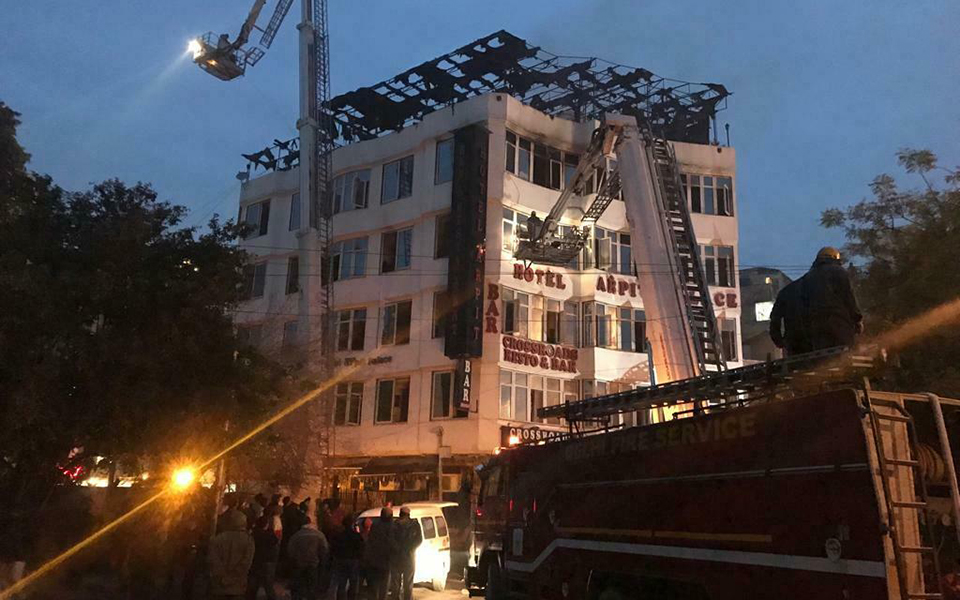 ινδία-τουλάχιστον-17-νεκροί-από-πυρκαγι-2299481