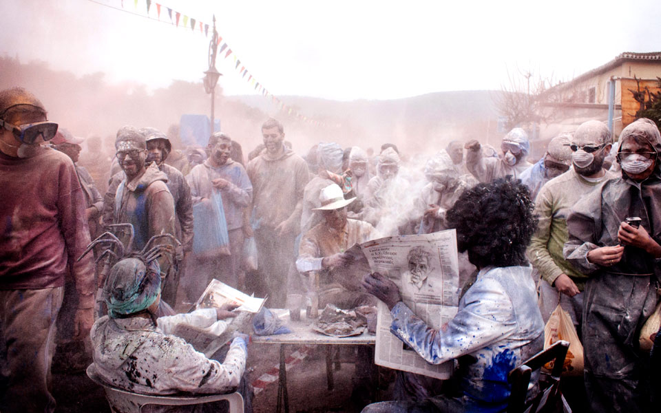 το-αλφαβητάρι-της-αποκριάς-2302118