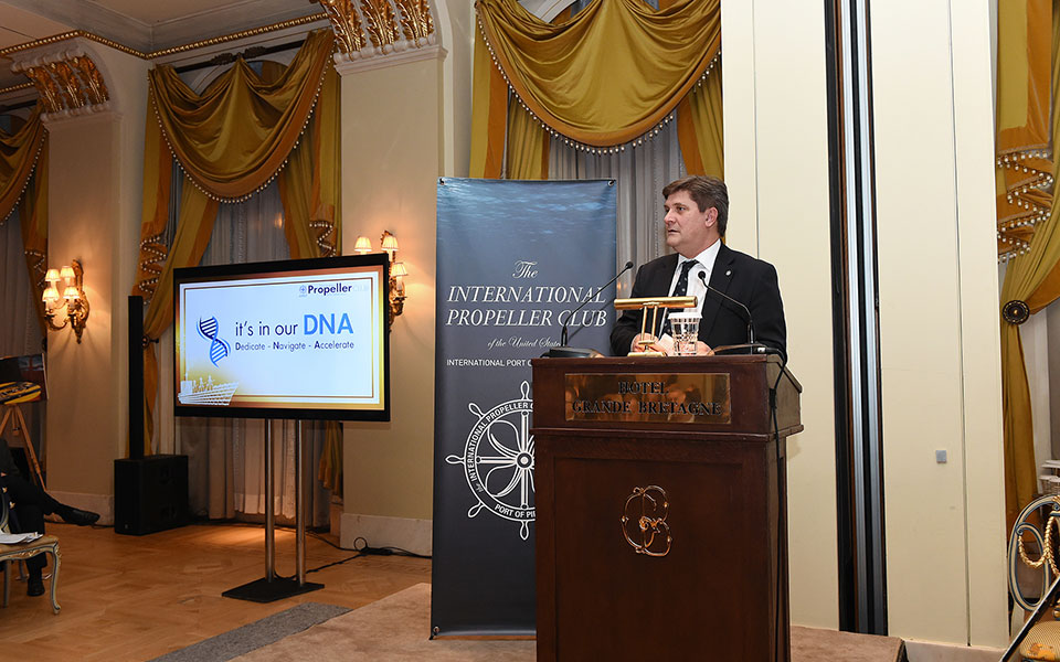 το-propeller-club-του-πειραιά-έκοψε-την-πρωτοχρονι-2298306