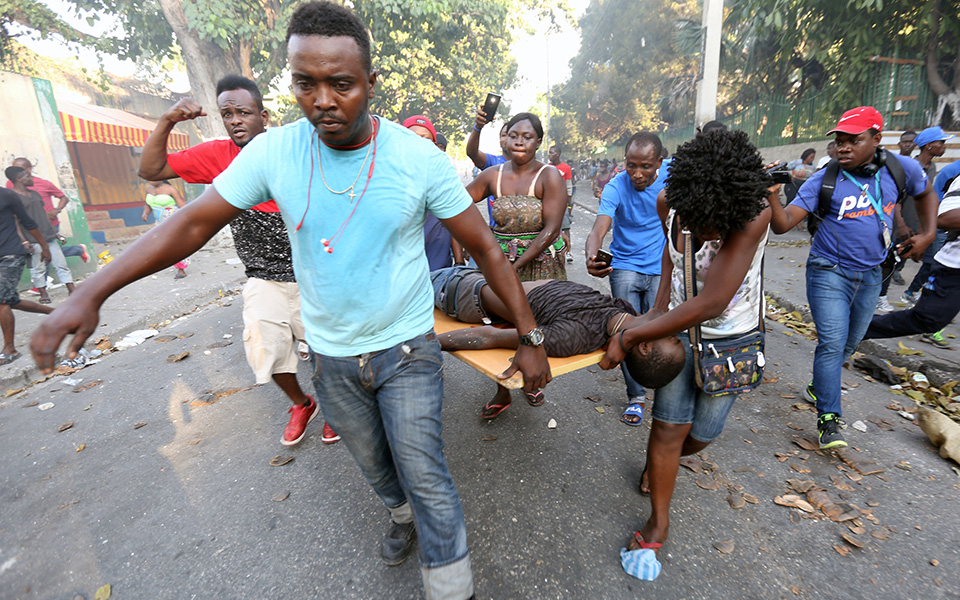 αιματηρές-αντικυβερνητικές-διαδηλώσ-2299279