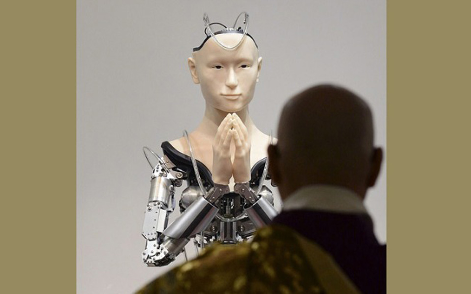 το-πρώτο-ρομπότ-θεότητα-του-ελέους-σε-2302015