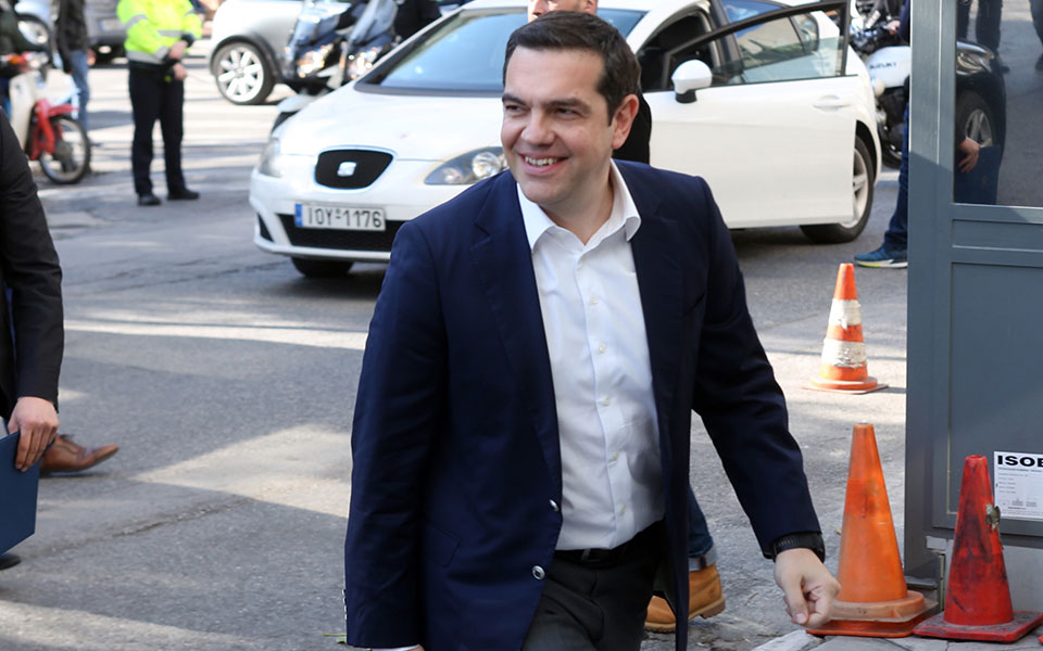 νέο-άνοιγμα-τσίπρα-στην-κεντροαριστε-2302156