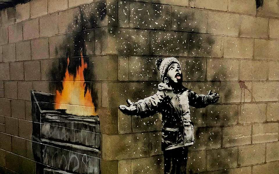 όλα-τα-έργα-του-banksy-σε-μία-έκθεση-στην-αθή-2298490
