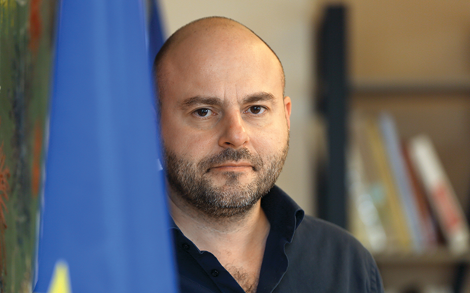 αγνώστου-πατρός-οι-δημόσιες-υποδομέ-2302894