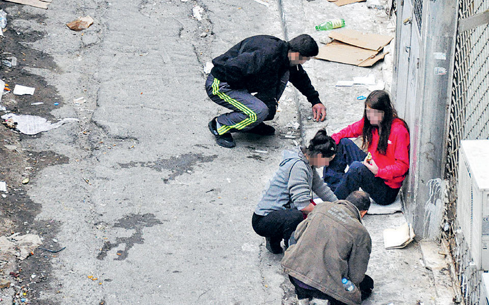 είναι-λύση-οι-xώροι-εποπτευόμενης-xρήση-2304189