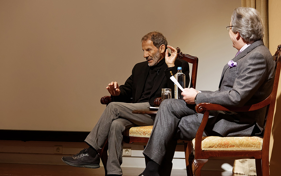 ξαρχάκος-εξομολογούμενος-σε-μια-μονα-2305642