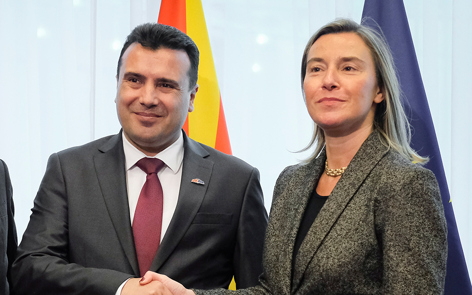 εύσημα-στον-ζάεφ-από-την-ε-ε-και-το-νατο-2305786