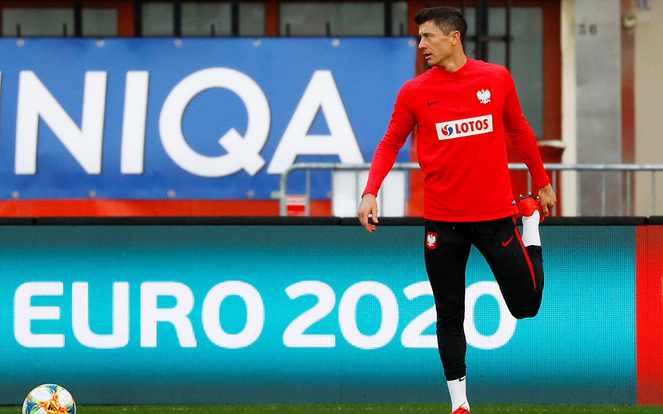 στη-σέντρα-55-ομάδες-για-20-εισιτήρια-του-euro-2305968