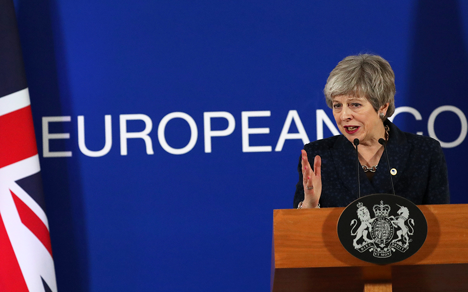 λονδίνο-δύο-δρόμοι-έως-τη-12η-απριλίο-2306362