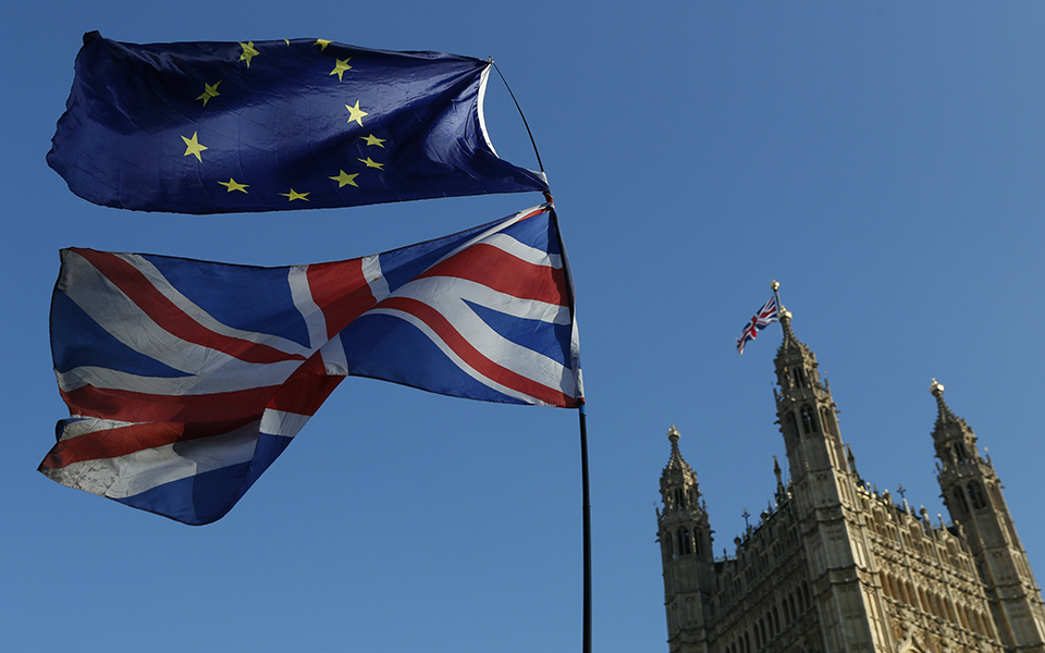 άμεση-ανάλυση-ομίχλη-στο-αγγλικό-κανά-2305047