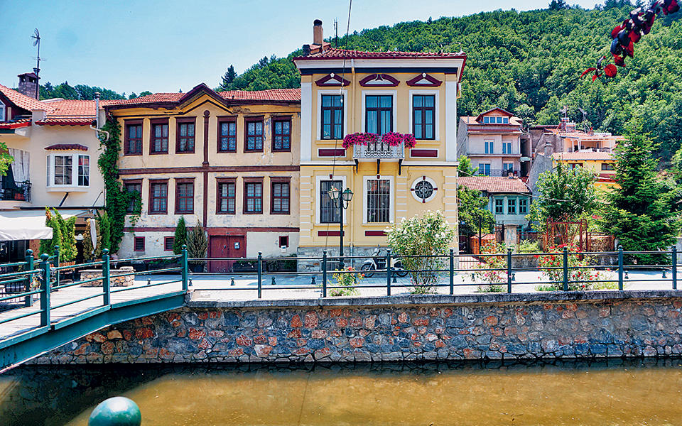 τα-ντόπια-και-οι-εξόριστες-φωνές-2305635