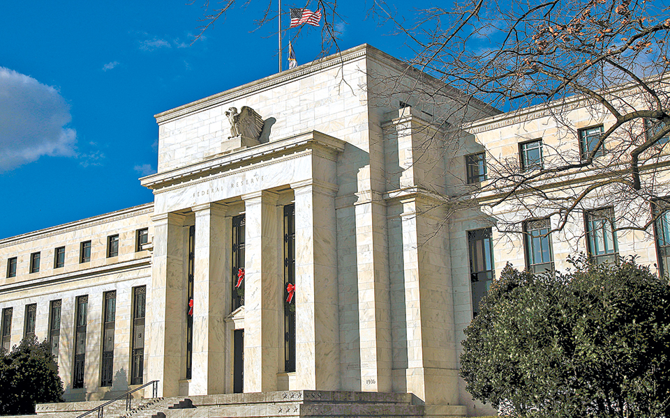 ηπιότερη-νομισματική-πολιτική-υιοθε-2306354