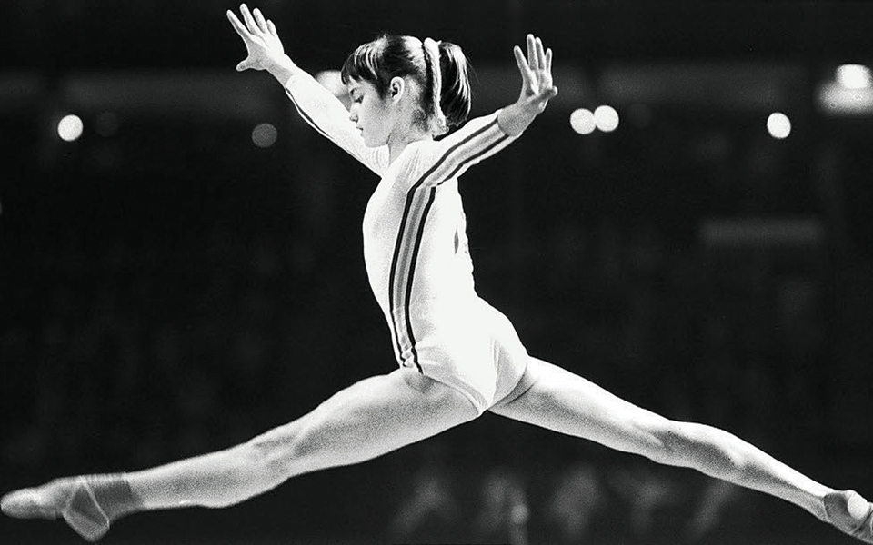 το-κορίτσι-από-τη-ρουμανία-που-άγγιξε-τ-2305109