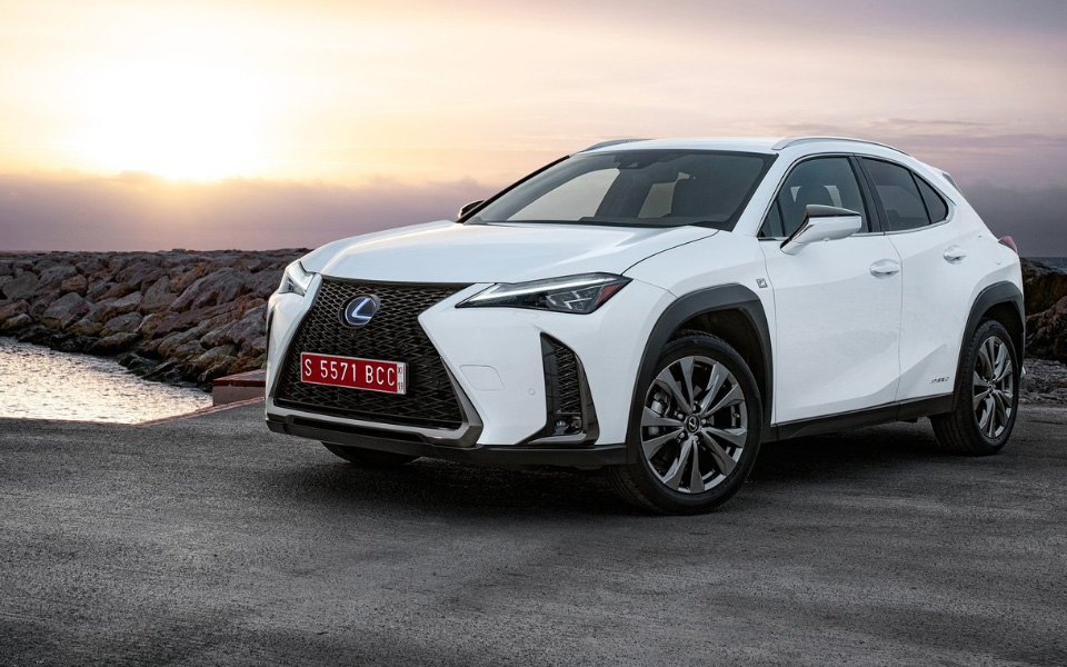 αποστολή-στη-βαρκελώνη-νέο-lexus-ux-2303102