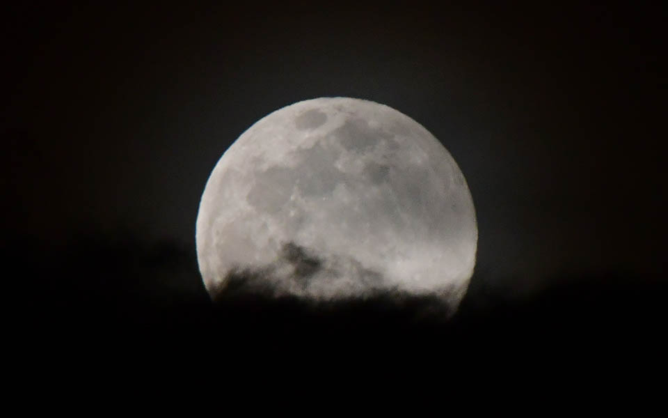 εαρινή-ισημερία-με-υπερπανσέληνο-ένα-2305949