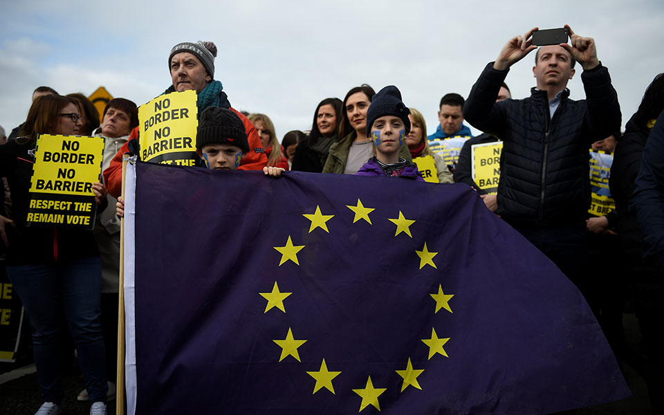 εκατοντάδες-διαδηλωτές-κατά-των-φυσ-2307860