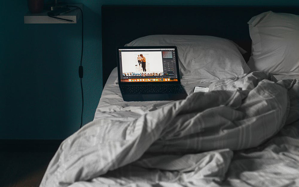 h-αϋπνία-αστάθμητος-παράγοντας-στις-ε-2304941