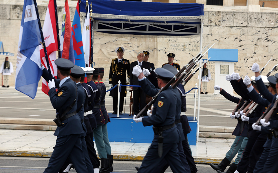αυστηρά-μέτρα-ασφαλείας-για-τις-παρελ-2306600