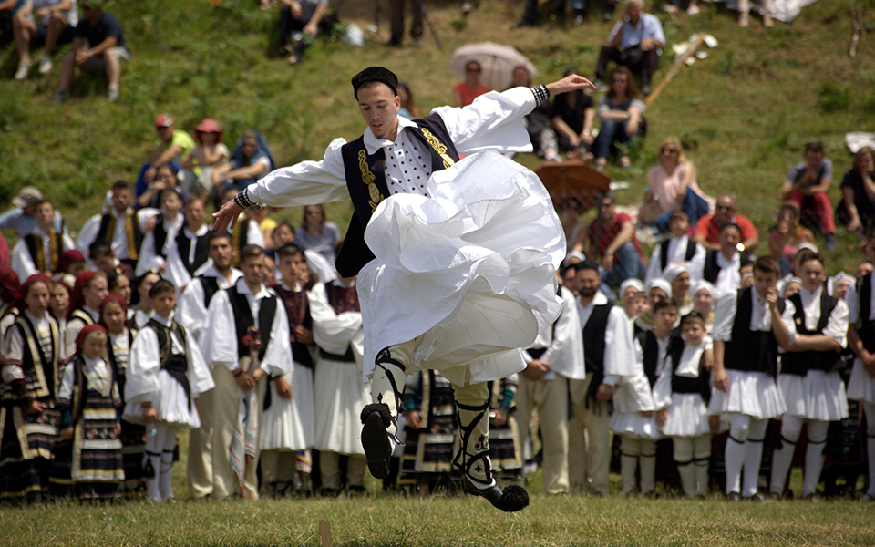 το-δημοτικό-τραγούδι-πάει-στην-ελληνο-2309816