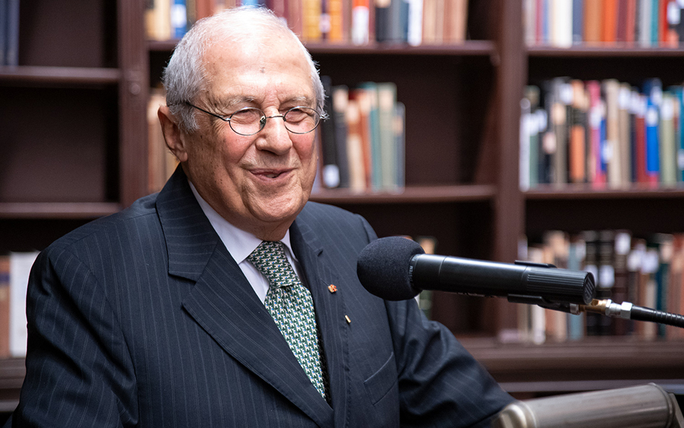 h-γερμανία-βράβευσε-τον-καθηγητή-δημήτ-2310257