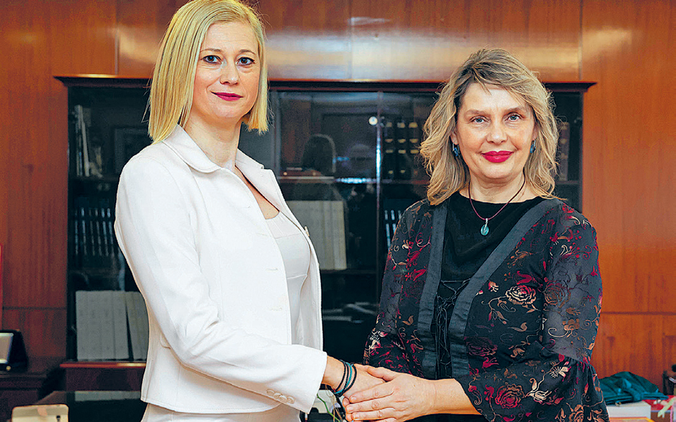 η-πυθία-και-η-ρωσική-πρωτοπορία-2312226