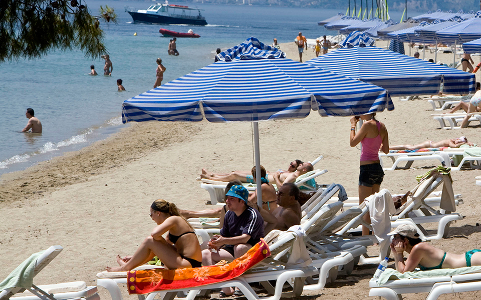 ανοδικά-οι-αφίξεις-από-βρετανία-λόγω-κ-2312881