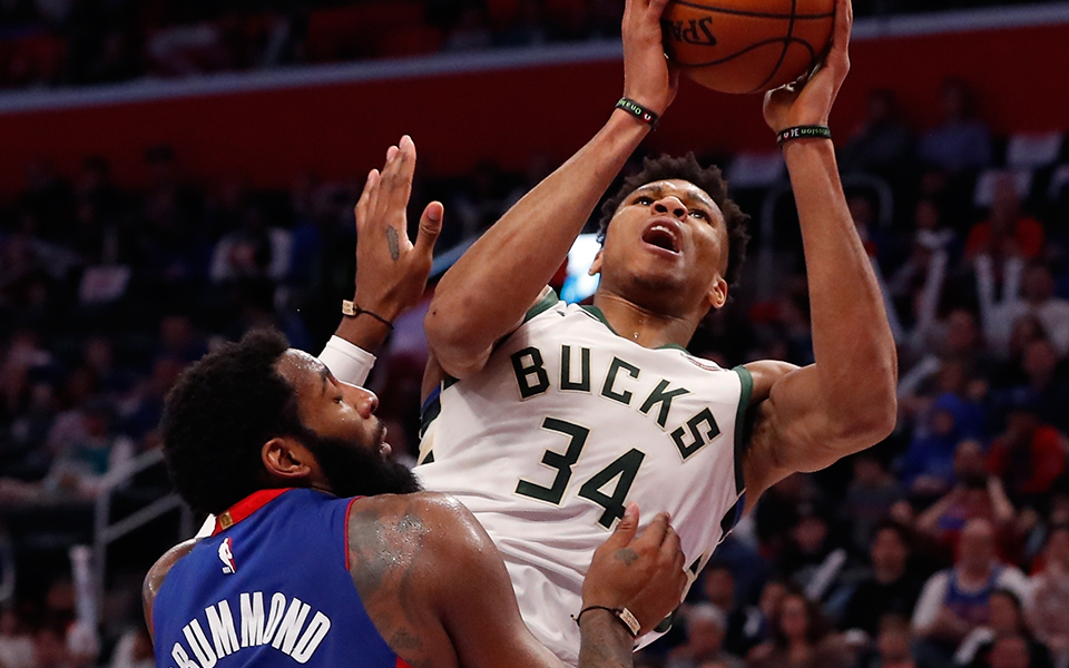 ο-γιάννης-σκούπισε-τους-πίστονς-2313017