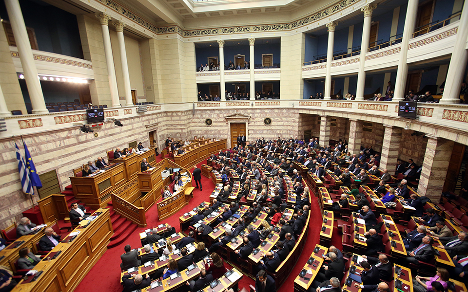 βιομηχανία-τροπολογιών-εκτός-θέματο-2313204