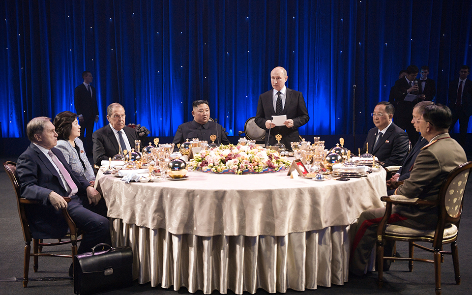 εγγυήσεις-πούτιν-επιδίωξε-ο-κιμ-στο-βλ-2313388