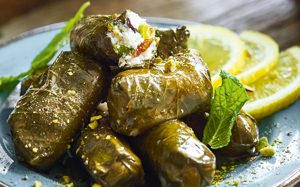 ντολμαδάκια-στον-φούρνο-με-ανοιξιάτι-2310111
