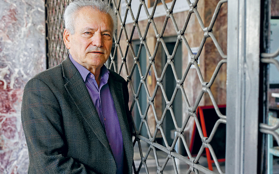 τα-βόδια-του-ηλιου-τα-κάναμε-μπριζόλες-2309288